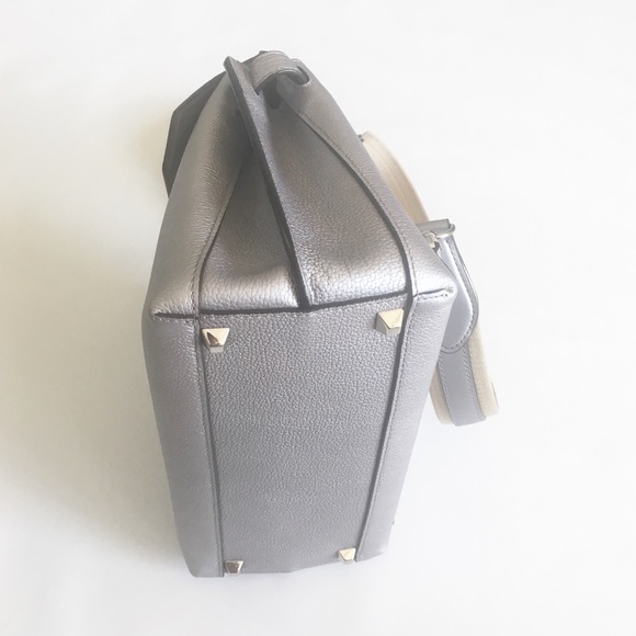 ☁️🆕 MCM ღ Twist Lock Leather Backpack ღ Metallic - Picture 5 of 8